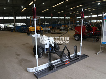 客戶廠房施工，小型激光整平機助“一臂之力”