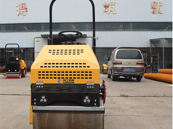  如何讓小型壓路機適應市場的發展？