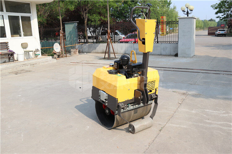 引起小型壓路機價格不穩定的原因是什么原因呢？