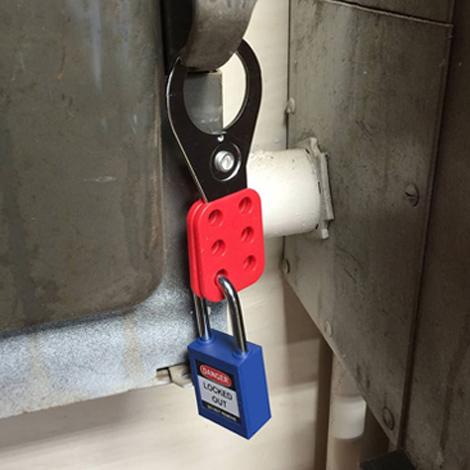 1.5寸鋼制鉗口搭扣鎖使用圖